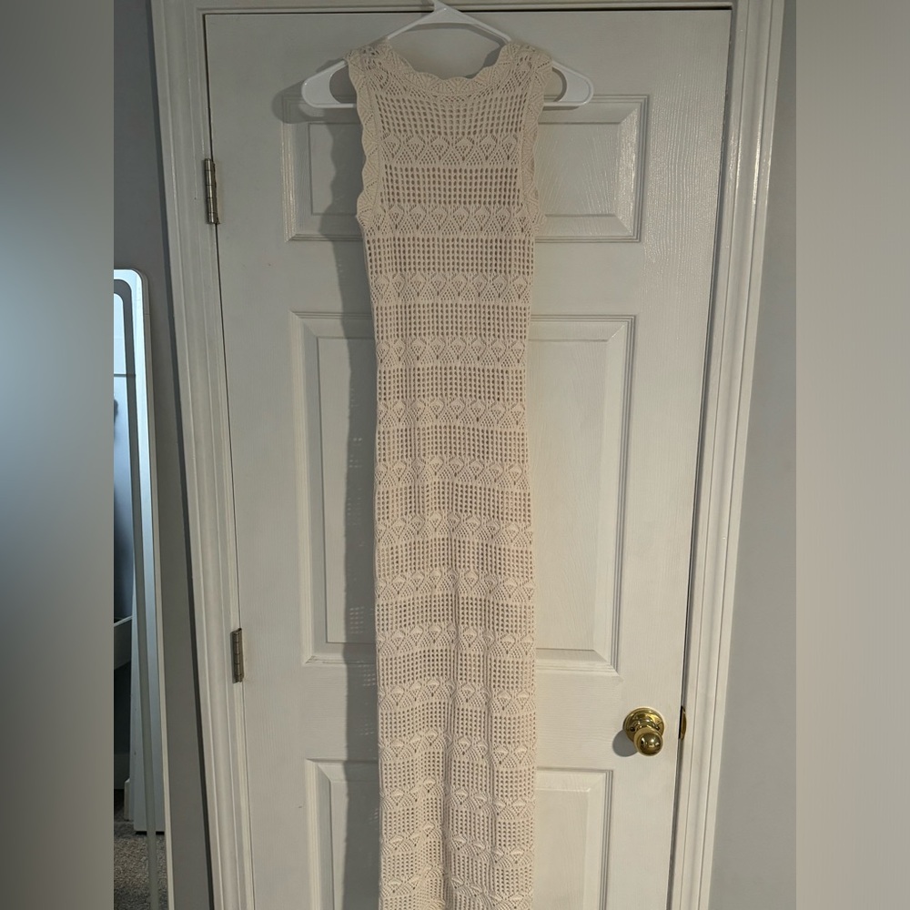 Olive + Oak size small maxi body con crochet knit dress